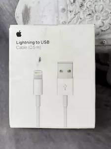 Genuine Apple 0.5m (1.5ft) Lightning to USB Charging Cable for iPhone, ME291AM/A - Picture 1 of 4