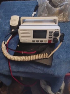 West Marine Radio VHF VHF 480 - Zdjęcie 1 z 1
