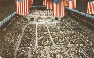 Billy Graham Crusade postcard, Madison Square Gardens, New York, New York. The c - Picture 1 of 4