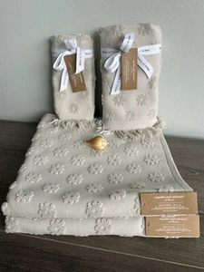 Cupcakes and Cashmere 6 pc Bath Towels Set 100% Cotton OEKO-TEX Sand /Tan NEW! - Picture 1 of 9
