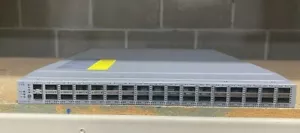 Routeur Cisco NCS-5011 32x100GE 2x bloc d'alimentation DC - similaire à N3K-C3232C - Photo 1/3