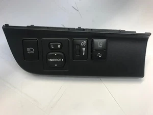 PRIUS C 2017 OEM View Power Mirror Control Switch for 55446-52130 WHOLE SET - Imagen 1 de 7