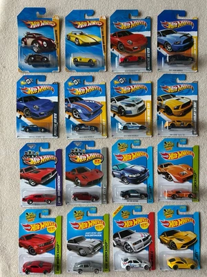 Hot Wheels lote aleatorio de 16, 2010-2014 incluyendo HW All Starts, 2012 nuevos modelos Foto 1 de 4