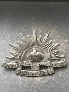 Australian Commonwealth Military Forces Original Cap Badge WW1 Tab - Picture 1 of 5