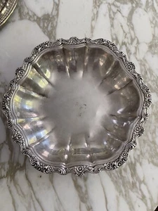 Countess Silverplate, Hollowware 11” vegetable bowl by international silver - Picture 1 of 10