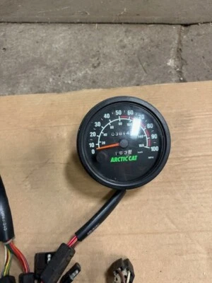 Velocímetro Arctic Cat ZR 580 1996 Cougar 100 mph-sin logotipo de aire acondicionado 0620-23 Foto 1 de 3