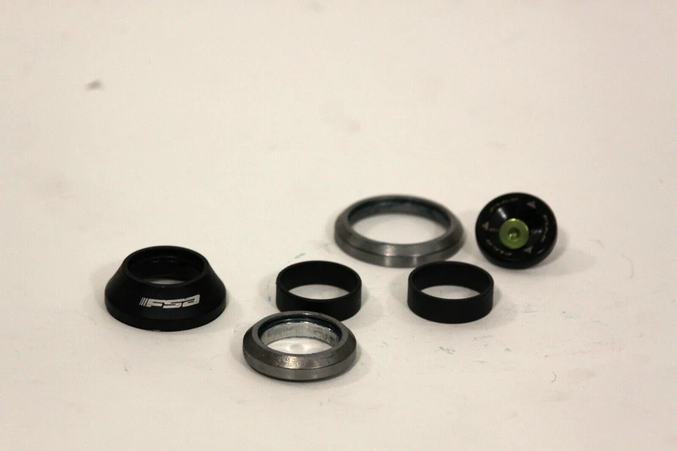 FSA Orbit 1.5 to 1 1/8 inch Tapered Threadless Headset  Model NO.42/48/ACB  - Image 1 of 1