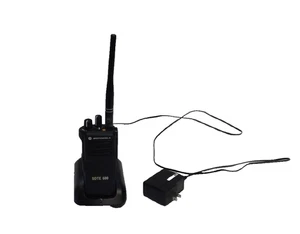 Motorola XPR 7350e VHF AAH56JDC9RA1AN ANALOG DIGITAL Two Way Radio - Picture 1 of 8