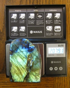 Muestra independiente pulida de labradorita Madagascar 200 gramos. - Imagen 1 de 4