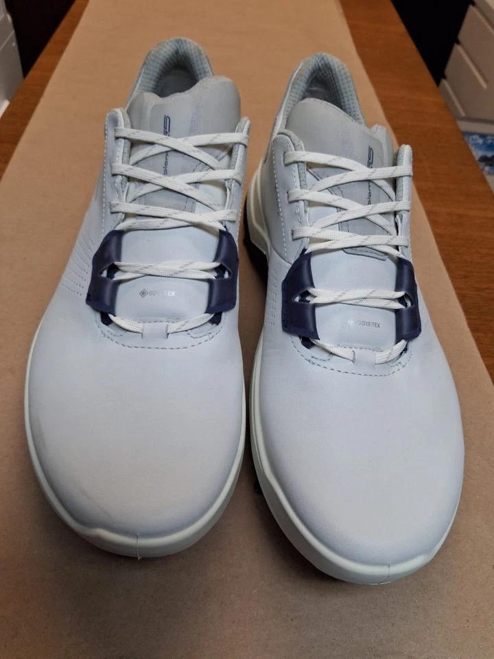ecco mens golf shoes 44 10.5, NEW IN BOX.  Includes replacement spikes with tool - Image 1 of 4
