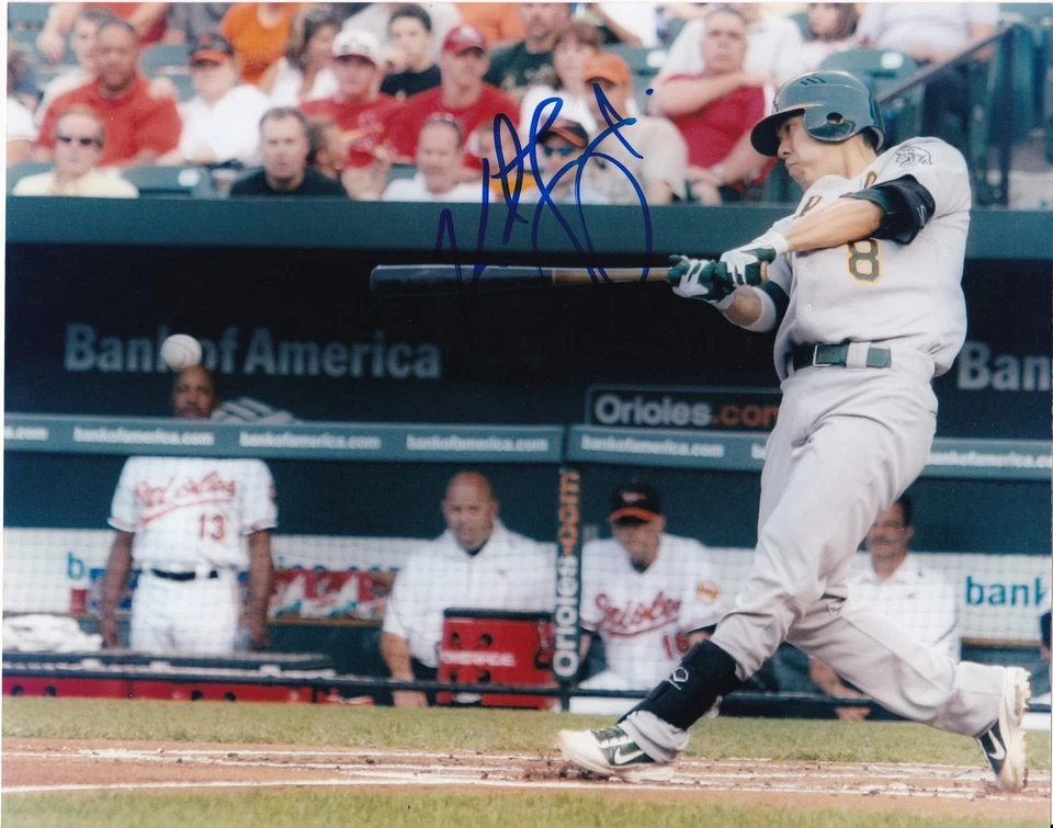KURT SUZUKI OAKLAND A'S ACTION FIRMADO 8x10 Foto 1 de 1