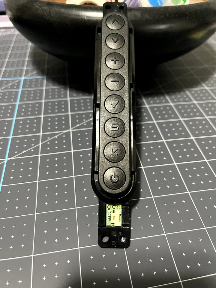 LG 按钮板和外壳适用于 LG 47GA6400 — 第 1/1 张图片