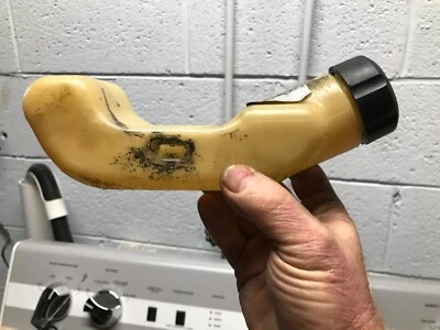 UT-20811 UT20811A Homelite Versa Tool String Trimmer FUEL TANK AND CAP - Image 1 of 4