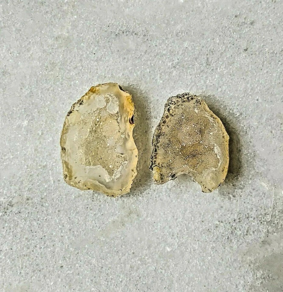 Top Quality Tabasco Geode Pairs Mini Geode Tiny Colorful Crystals Miniature - Image 1 of 4