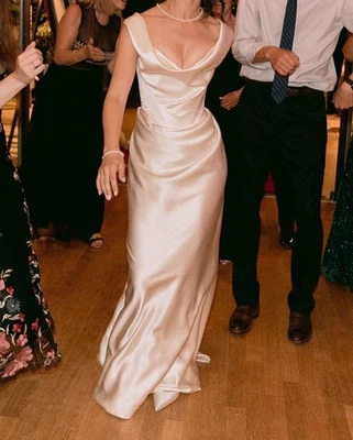 Vivienne Westwood Cocotte 紧身婚纱 US 4-6(穿一次)  — 第 1/4 张图片