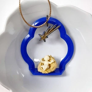 Vintage Italy Plastic Baby Jesus Ornament Manger Nativity Xmas Star Blue 2.3" - Picture 1 of 9