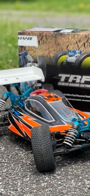Coche de radiocontrol Tamiya TRF 801X! ¡COMO NUEVO! ¡Actualizado y montado! Buggy todoterreno escala 1/8 Foto 1 de 4