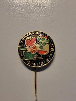Slovakia Rystava Bratislava 63 Food Wine Apple grape Pin Badge - Bild 1 von 3