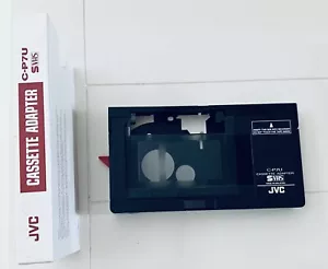 ✨🟩 Adaptador de casete convertidor motorizado VHS-C a VHS JVC C-P7U | Caja abierta 🟩✨ - Imagen 1 de 4