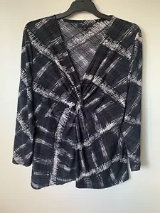 MY SIZE LONG SLEEVE V-NECK TWIST FRONT BLACK & WHITE TOP SIZE S 16 AU - Picture 1 of 2