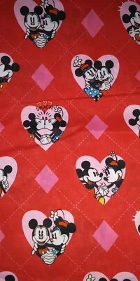 FQ Mickey Minnie Mouse SMACK HEART QUILTING FABRIC 18"X22" Valentine's Day - Image 1 of 3