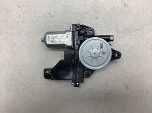 2016-2018 Kia Sorento OEM PASSENGER RIGHT FRONT WINDOW REGULATOR MOTOR - Picture 1 of 9