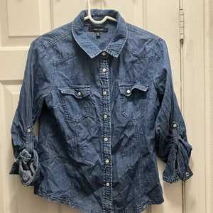 New Look Jeanshemd mit Knopfleiste mid-wash blau Gr. Large Perlen Druckknopf Rollärmel - Bild 1 von 4