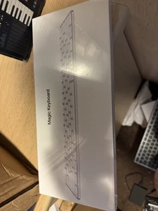 Apple Magic Keyboard A1664 Wireless Bluetooth Numeric Keypad White - Picture 1 of 2