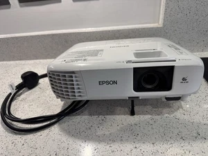 Epson EH-TW740 Home Cinema Projector 3LCD, Full HD - No Remote 2,932 Lamp Hours - Picture 1 of 11