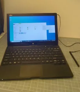 Fujitsu Stylistic Q704 Core i5-4200U 1.6GHz 8 GB Win10 Pro + Touchscreen - Picture 1 of 9