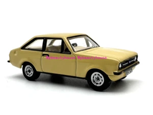 1:76 Beige Escort MK2 Sports Model Diecast Metal Car - Picture 1 of 6