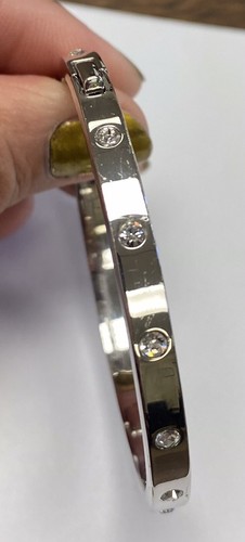 Kate Spade Set in Pietra Bracciale Cerniera Bracciale Pavè Cristallo Trasparente Tono Argento