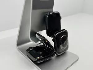 Apple Watch Series 4 | GPS 44mm + LTE - Noir - LOT RÉPARATION - Photo 1 sur 3