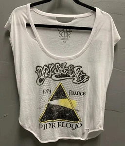 $70 NWT Chaser Brand Pink Floyd Dark Side Of The Moon Graphic Cut Up Tee Shirt - Imagen 1 de 8