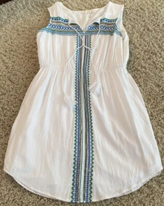 Womens White Embroidered Dress Size 6 - Picture 1 of 7