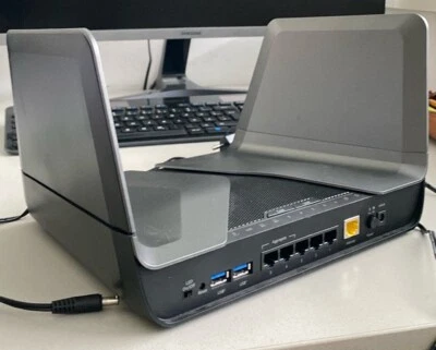 NETGEAR Nighthawk RAX80 Router - Schwarz - Bild 1 von 4