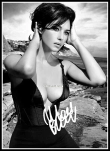 Monica Bellucci, Autographed, Cotton Canvas Image. Limited Edition (MB-17)c - Imagen 1 de 1
