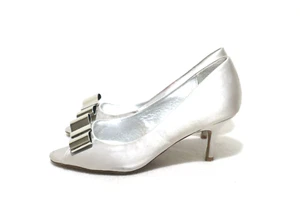 JO MERCER Size 7 Womens Silver Satin & Metal Bow Tied Detail Kitten RRP $129.95 - Picture 1 of 4