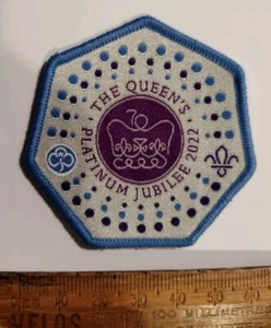 Girlguiding, The Queen's Platinum Jubilee 2022 - cloth badge new - Picture 1 of 1