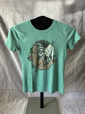 UND Fighting Sioux Step forward Ropa Deportiva Mujer Camisa Grande Camiseta Verde Foto 1 de 4