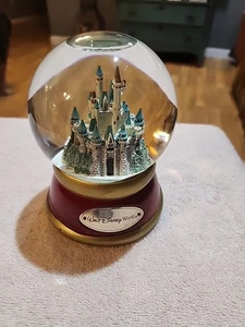 Walt Disney World - Carillon Globo di Neve Castello di Cenerentola - Foto 1 di 4
