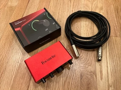 Focusrite Scarlett Solo 4ta Generación Interfaz de Audio USB - Rojo Foto 1 de 2
