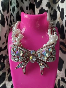 Betsey Johnson Hanging Hearts Boost Rose Gold HUGE Bow Pearl Choker Necklace - Picture 1 of 9