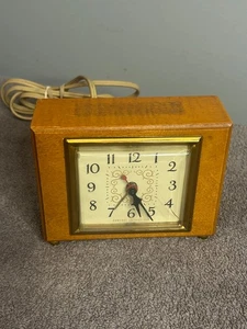 Reloj despertador de madera General Electric 1947 75269 reloj cuadrado y alarma probado - Imagen 1 de 5