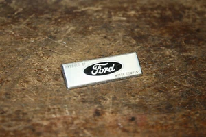 NOS FORD 1962 Ford Trademark Plate GALAXIE T-BIRD C2AB-62017A05-A - Foto 1 di 3