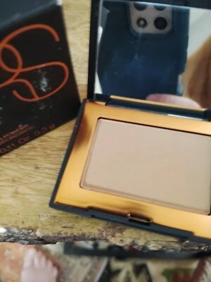 authentic Nars ~ Laguna Bronzing Powder ~ Laguna ~ 0.11 oz ~ NIB - Image 1 of 4