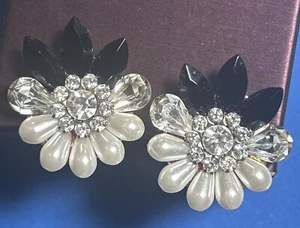 Vintage Black & Cream Rhinestone Faux Pearl Flower Clip On Earrings - Picture 1 of 3