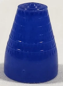 Ancien dé à coudre en plastique bleu - Photo 1/2