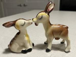 Vintage anthropomorphe küssende Hirsche Rehkitz Salz $ Pfefferstreuer Japan - Bild 1 von 21