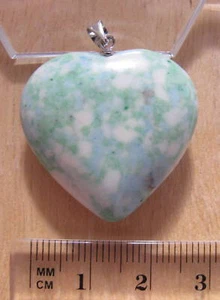 Synthetic turquoise heart pendant green blue white 30mm - Picture 1 of 1